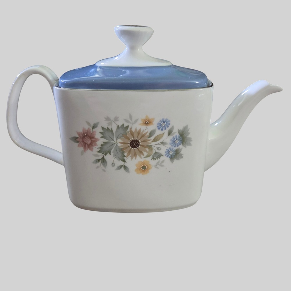 Royal Doulton Pastorale Teapot 4 Cup Floral Bone China Blue Lid Grandmacore READ